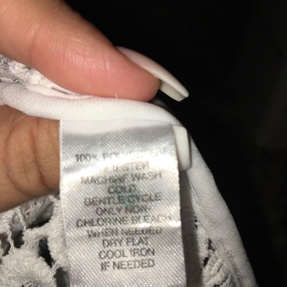 Lace like blouse - Picture 2 of 2